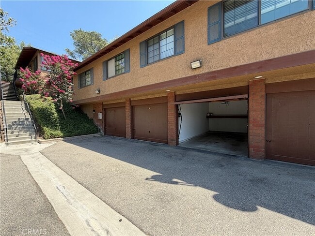 Building Photo - 2965 N Orange Olive Rd