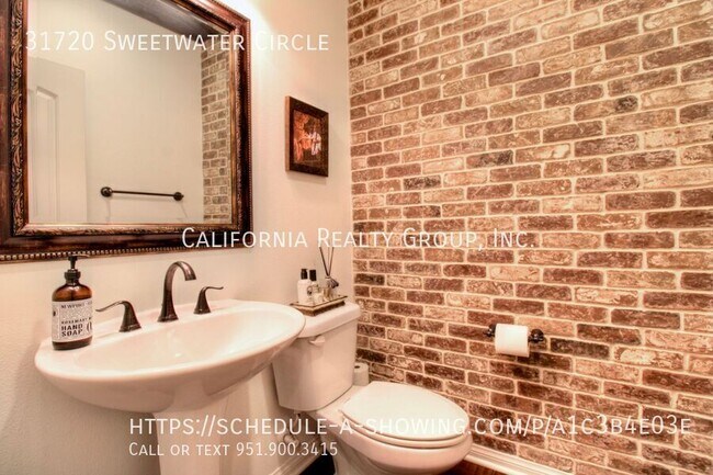 Building Photo - 31720 Sweetwater Cir