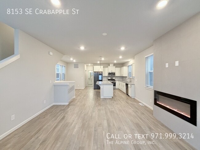 Building Photo - 8153 SE Crabapple St