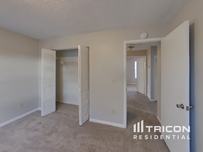 Building Photo - 11011 Greenaire Dr