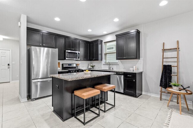 Building Photo - 1808 Pecan Island Dr