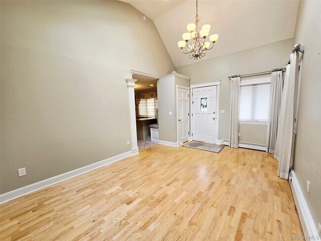 Building Photo - 104 Choir Ln