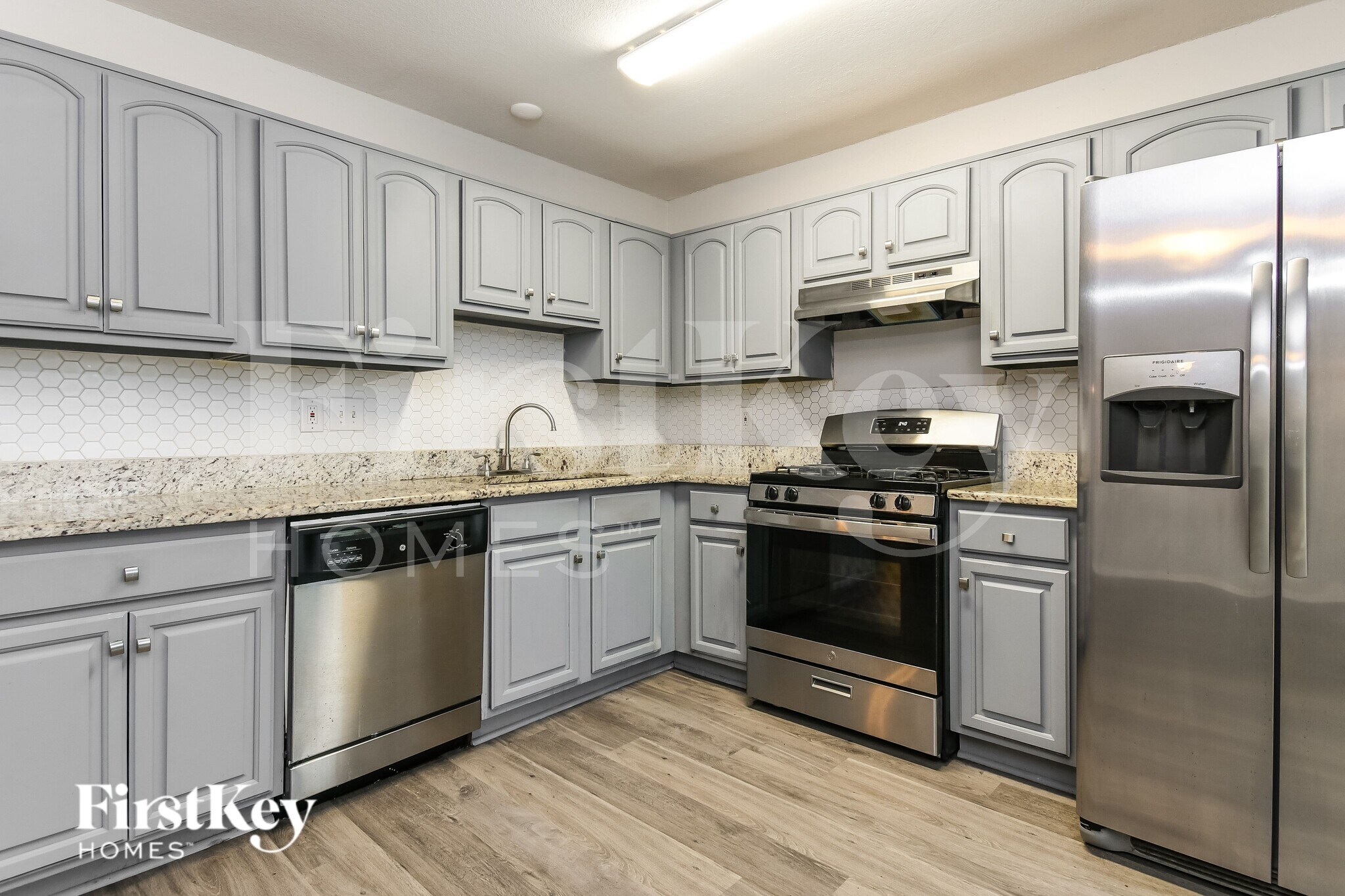 Building Photo - 3796 Huntwicke Blvd