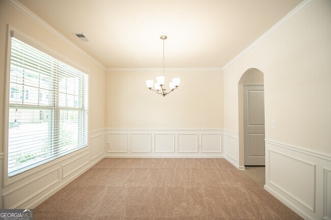 Building Photo - 5863 Krim Dr