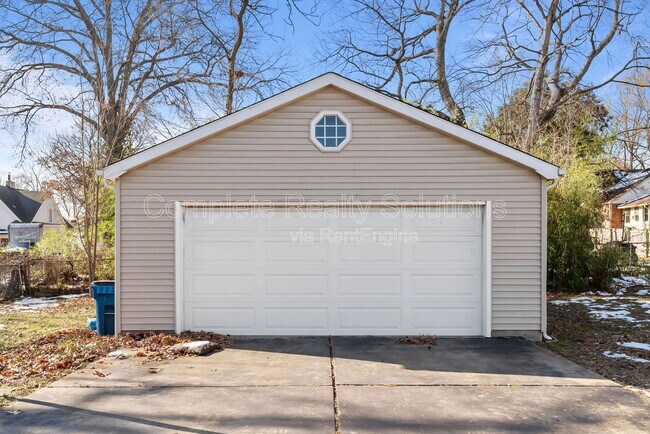 Building Photo - 409 Harrison Ave