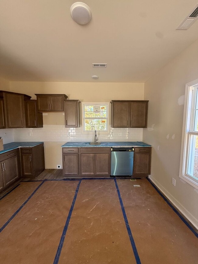 Building Photo - Duplex coming soon!