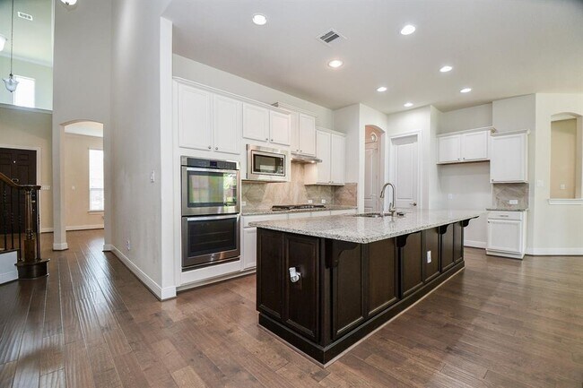 Building Photo - 25106 Sundance Park Ln