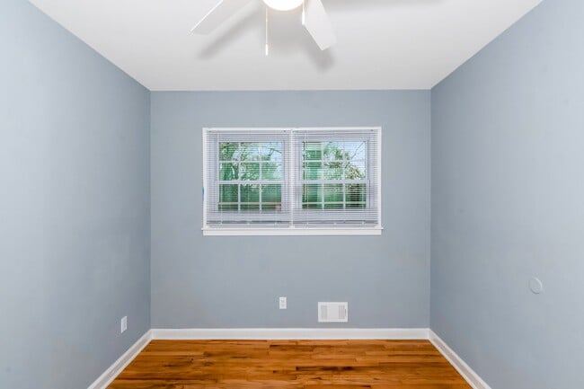 Building Photo - WELCOME HOME!