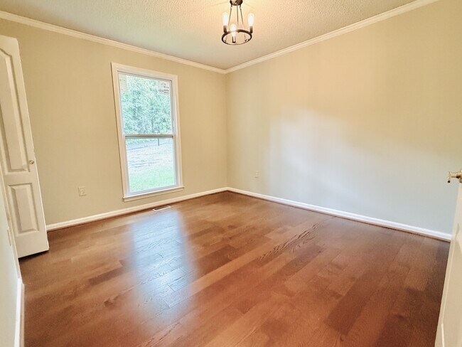 Building Photo - 7905 Castleton Ln