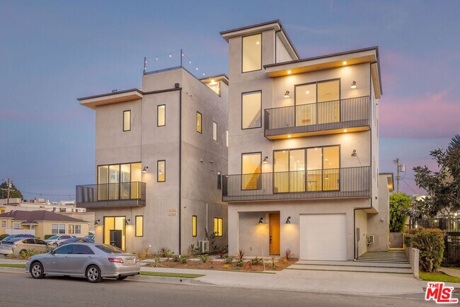 Building Photo - 12704 Pacific Ave