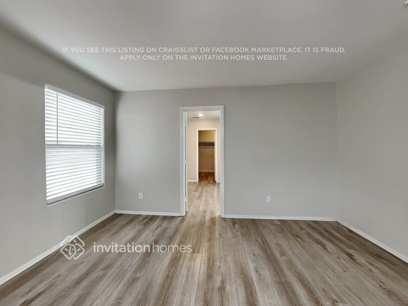 Building Photo - 936 E Corral St