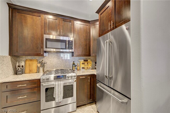 Building Photo - 2050 W Warm Springs Rd