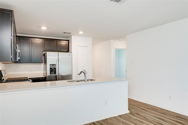 Building Photo - 275 Mica Trl