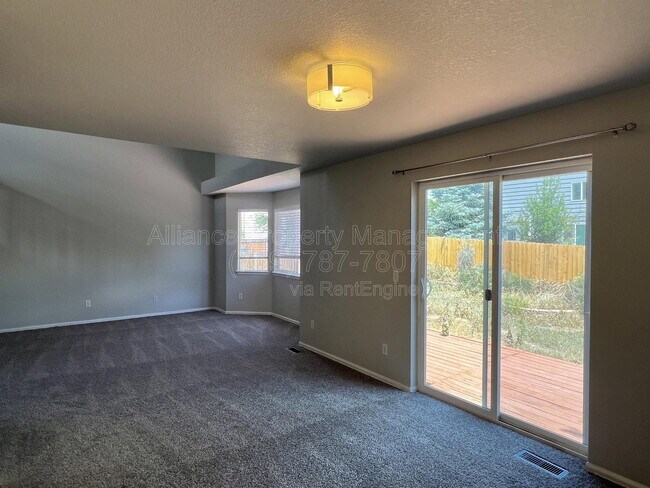 Building Photo - 5671 Vermillion Bluffs Dr