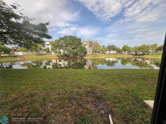 Building Photo - 8040 Hampton Blvd