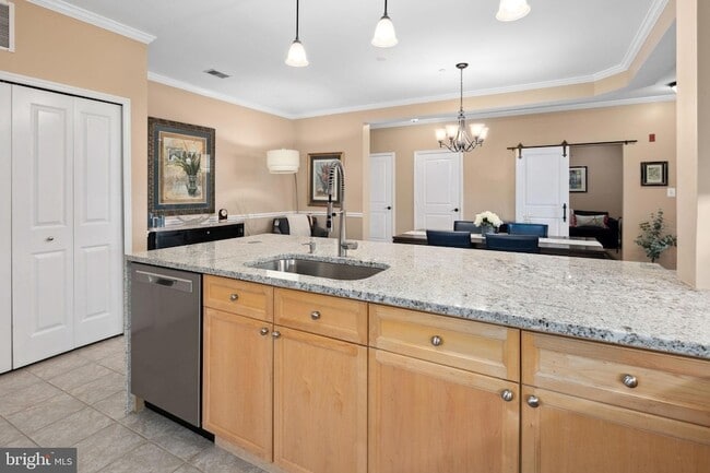 Building Photo - 440 Belmont Bay Dr