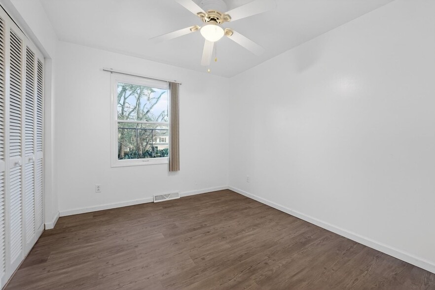 Building Photo - 10534 William Tell Ln