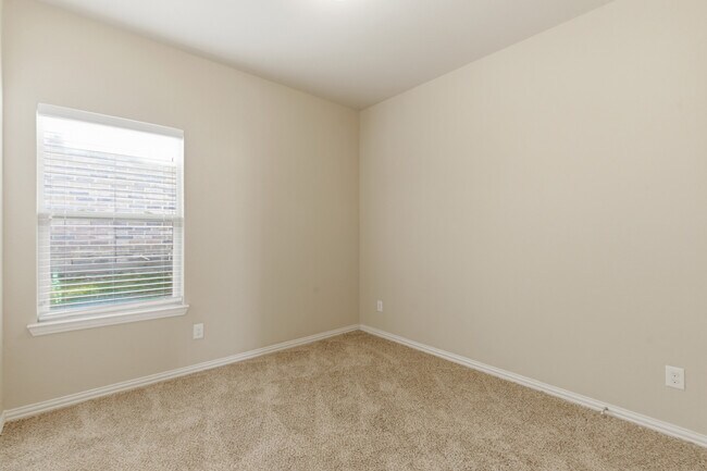 Building Photo - 309 Jennie Marie Cir