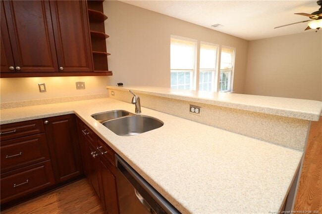 Building Photo - 217 Hartshorn Ct