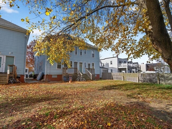 Building Photo - 49 Clifton St