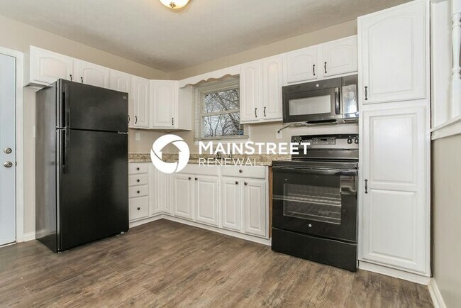 Building Photo - 3 Bedroom Pet-Friendly Home in LOUISVILLE,...