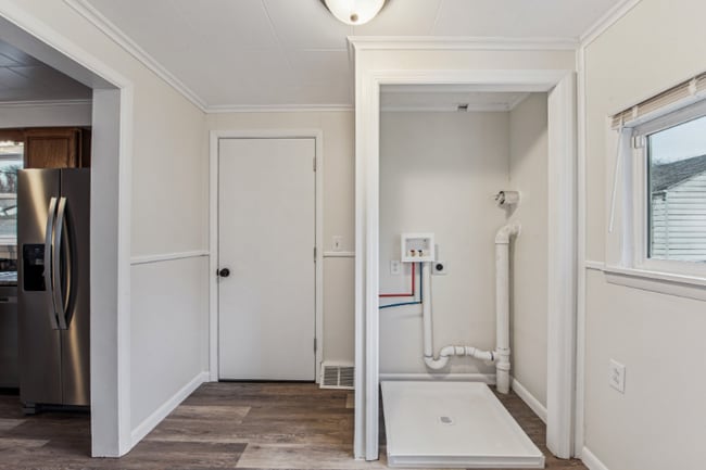 Building Photo - 761 W Otterman St