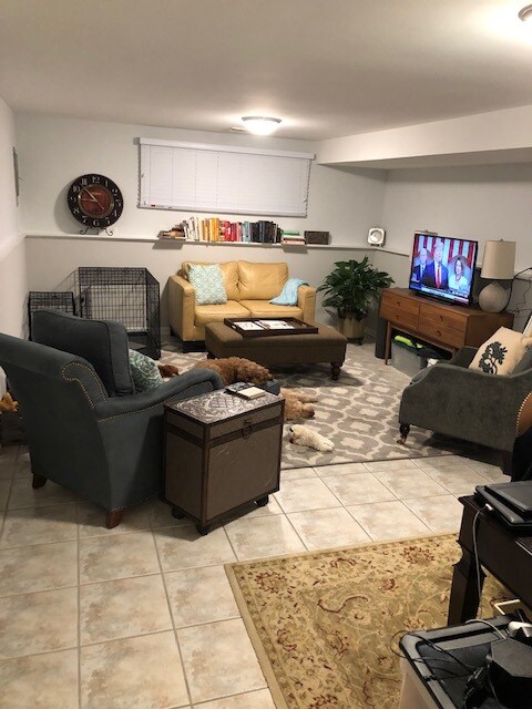 Building Photo - 2626 Pauline Ave