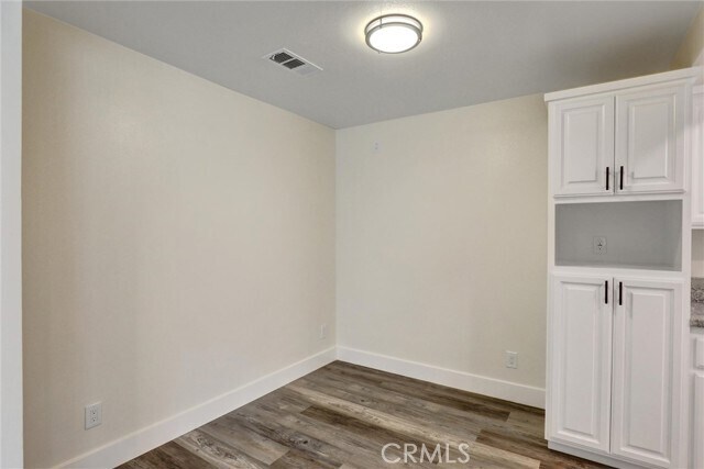Building Photo - 402 E Glendale Dr
