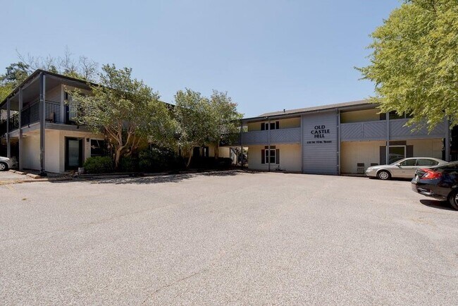 Building Photo - 1111 W 10th St