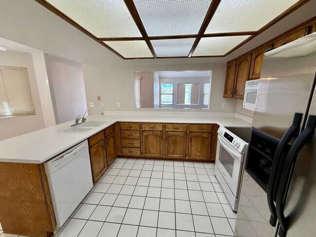 Building Photo - Townhouse on Mesa Del Sol Golf Course