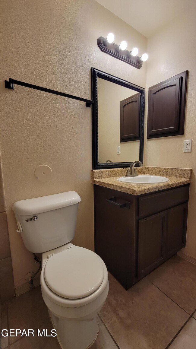 Building Photo - 14281 Gil Reyes Dr