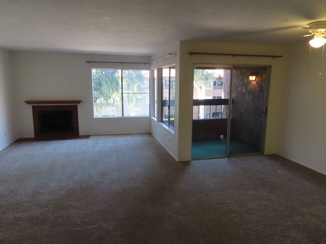 Building Photo - Mission Valley 3 Bedroom Condo