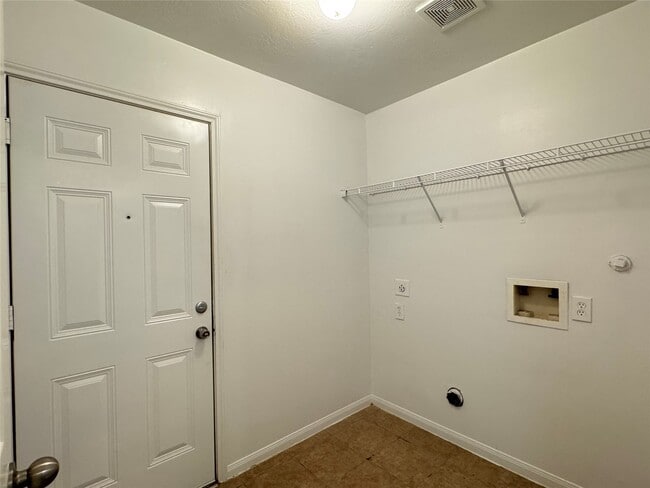 Building Photo - 21543 Falvel Misty Dr