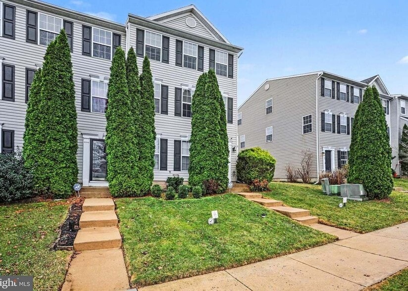 Building Photo - 270 Kentshire Dr