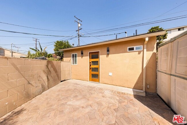 Building Photo - 2115 W 129th St