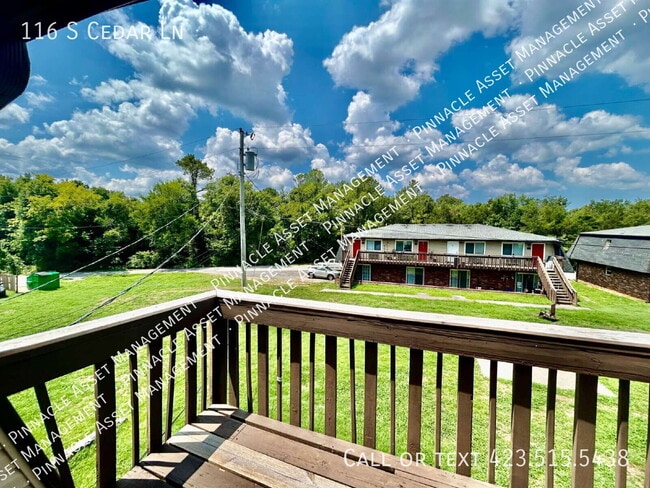 Building Photo - 116 S Cedar Ln