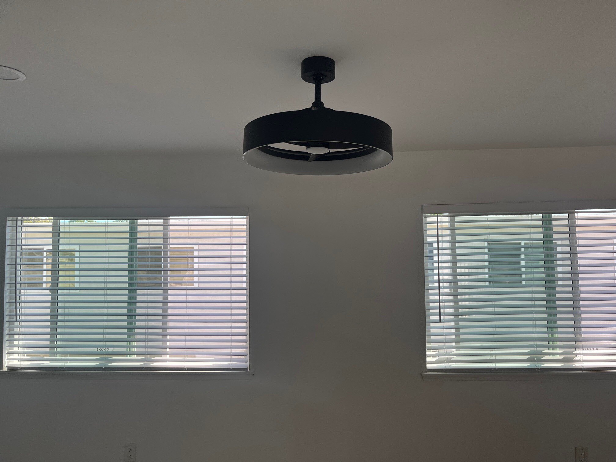 Building Photo - 10057 San Juan Ct