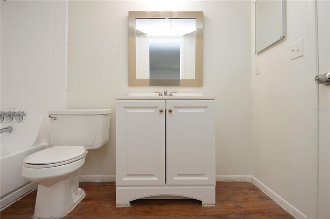 Building Photo - 8425 Cerro Cir