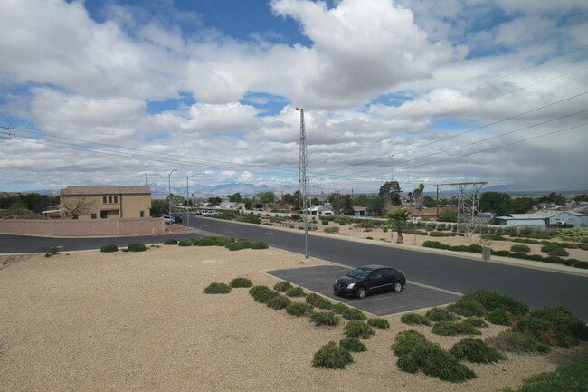 Building Photo - COMING SOON-BEAUTIFUL 2 STORY HOME LOCATED IN HENDERSON WITH STRIP AND MOUNTAIN VIEWS!