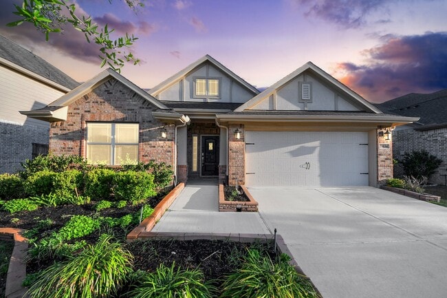 Building Photo - 28634 Monarch Cliffs Dr