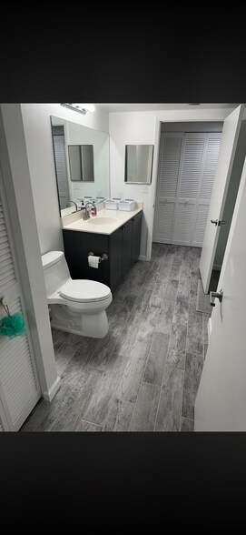 Building Photo - 3020 NE 32nd Ave