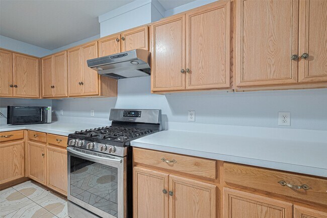 Building Photo - 2123 Gable Hollow Ln