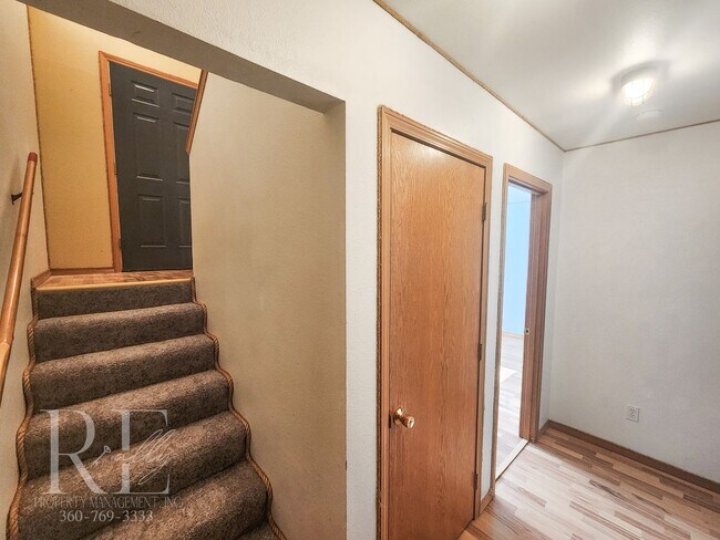 Building Photo - MILITARY DISCOUNT - $75/MO OFF!!