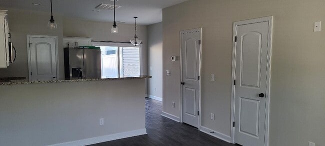 Building Photo - 33 Catalina Cir