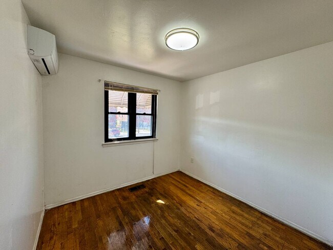 Building Photo - 436 Olmstead Ave