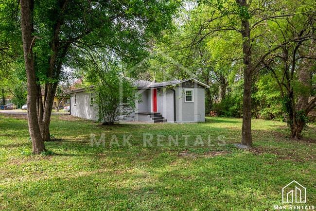 Building Photo - Cloaninger