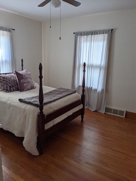 Bedroom Center - 82 Martin Ave
