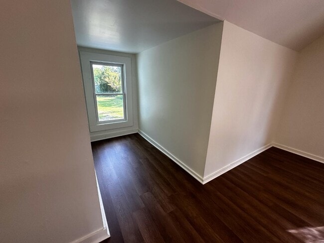 Building Photo - 210 E Ogeechee St