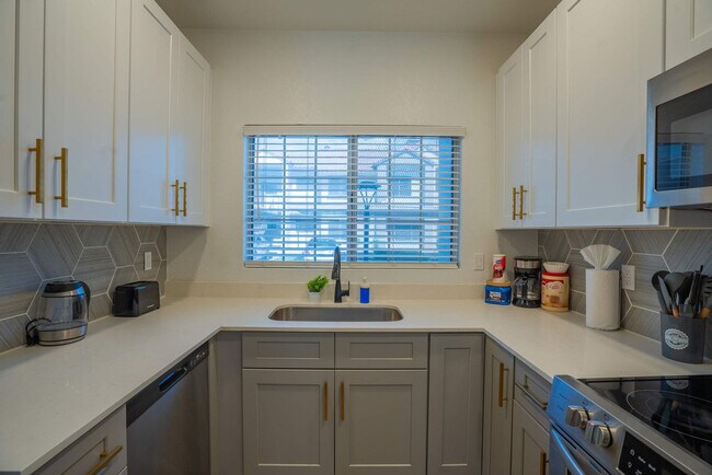 Building Photo - 7900 E Princess Dr