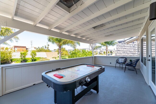 Building Photo - 3810WH - The Hemlock Hideaway | 4 Bed 2.5 ...